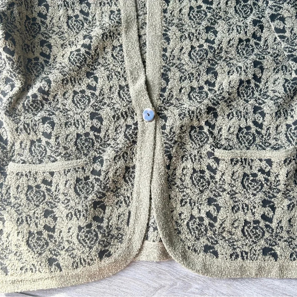 Jones New York Floral Pattern Cardigan Made in Hong Kong - Picture 7 of 12